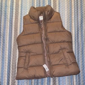 NWT Old Navy Women’s Brown Puffer Vest